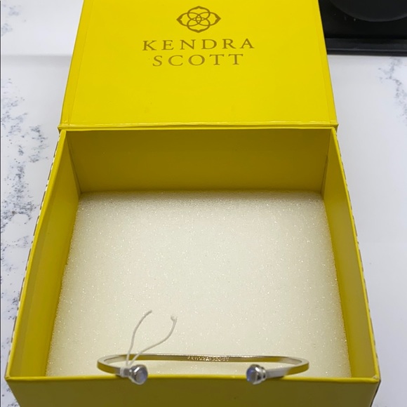 Kendra Scott Jewelry - Kendra Scott NWOT Silver bracelet